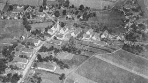 Das vermutlich älteste Luftbild von Agawang, aufgenommen um 1910 Das vermutlich älteste Luftbild von Agawang, aufgenommen um 1910